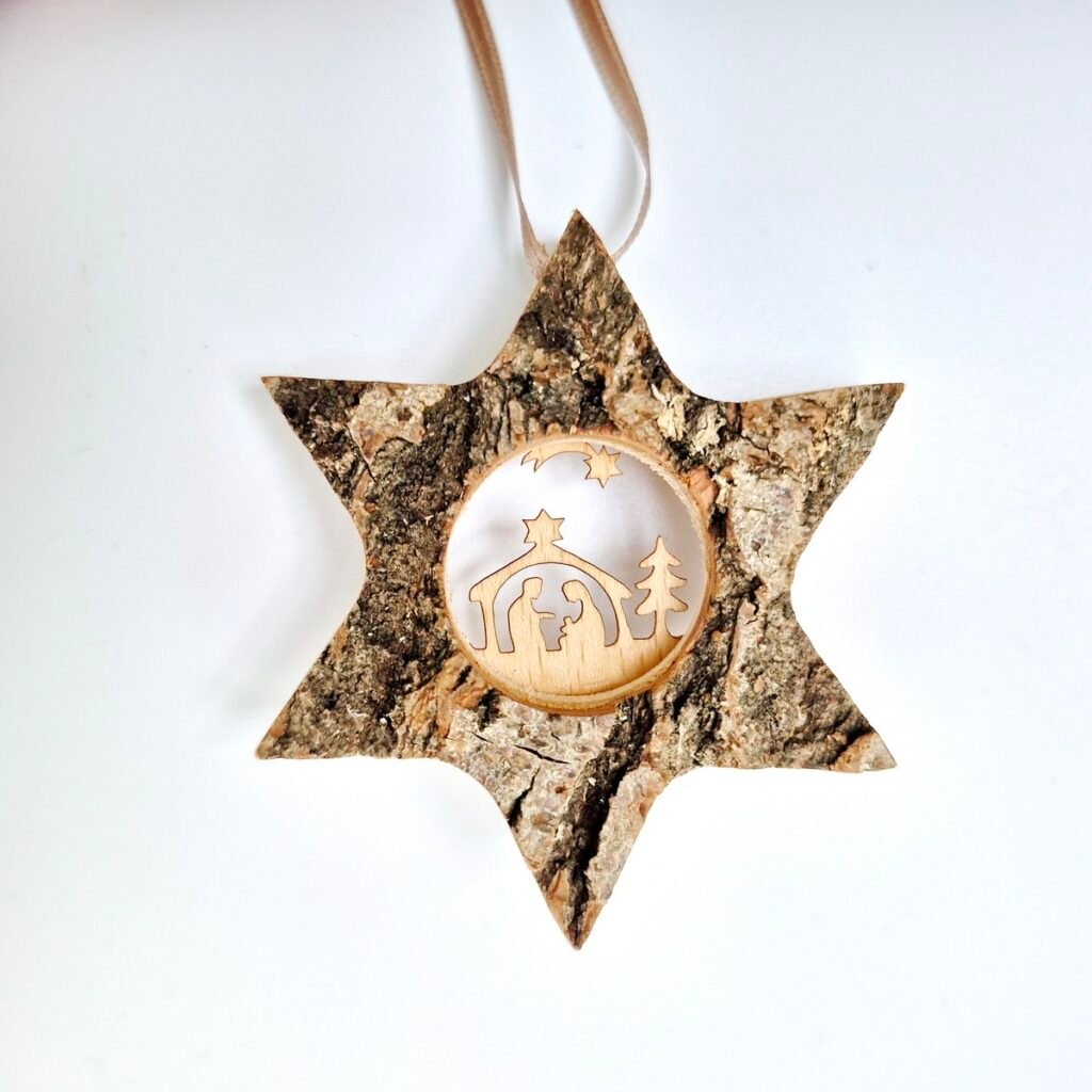 Sternhänger mit Rinde Krippenmotiv