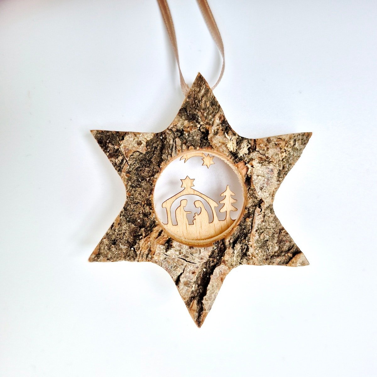 Sternhänger mit Rinde Krippenmotiv 1 Sternhänger mit Rinde Krippenmotiv